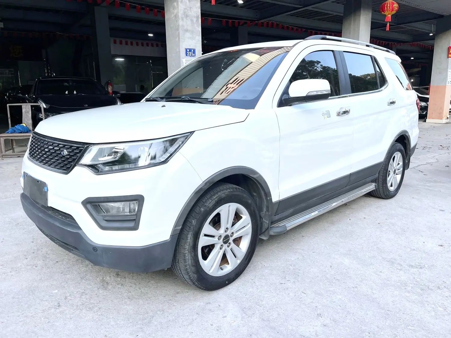 Oshan Changan Auchan CX70  из Китая
