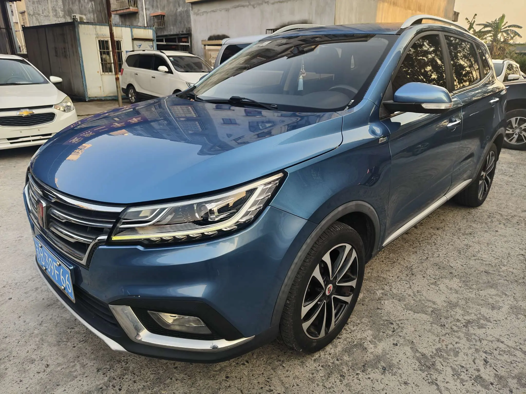 Roewe RX3  из Китая