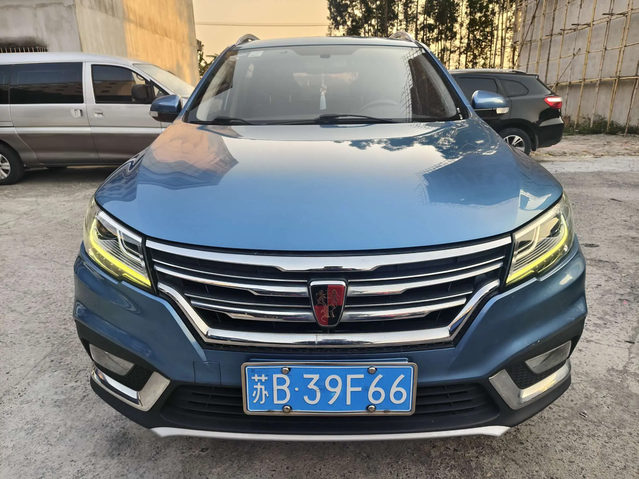 Roewe RX3  из Китая