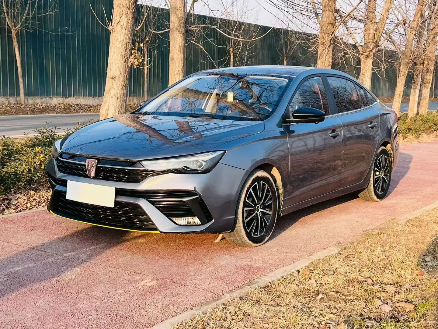 Roewe i5  из Китая