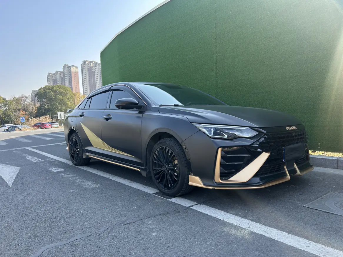 Dongfeng Yixuan MAX  из Китая