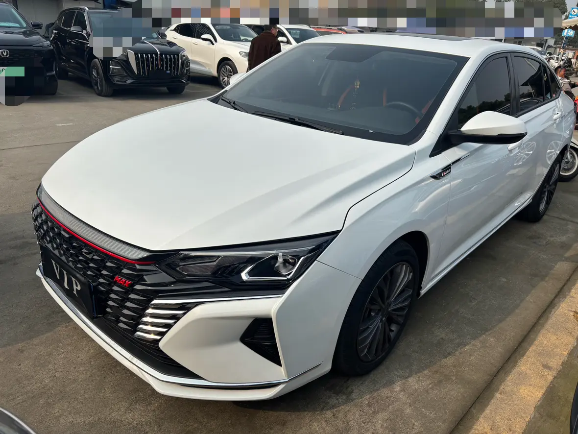 Dongfeng Yixuan MAX  из Китая