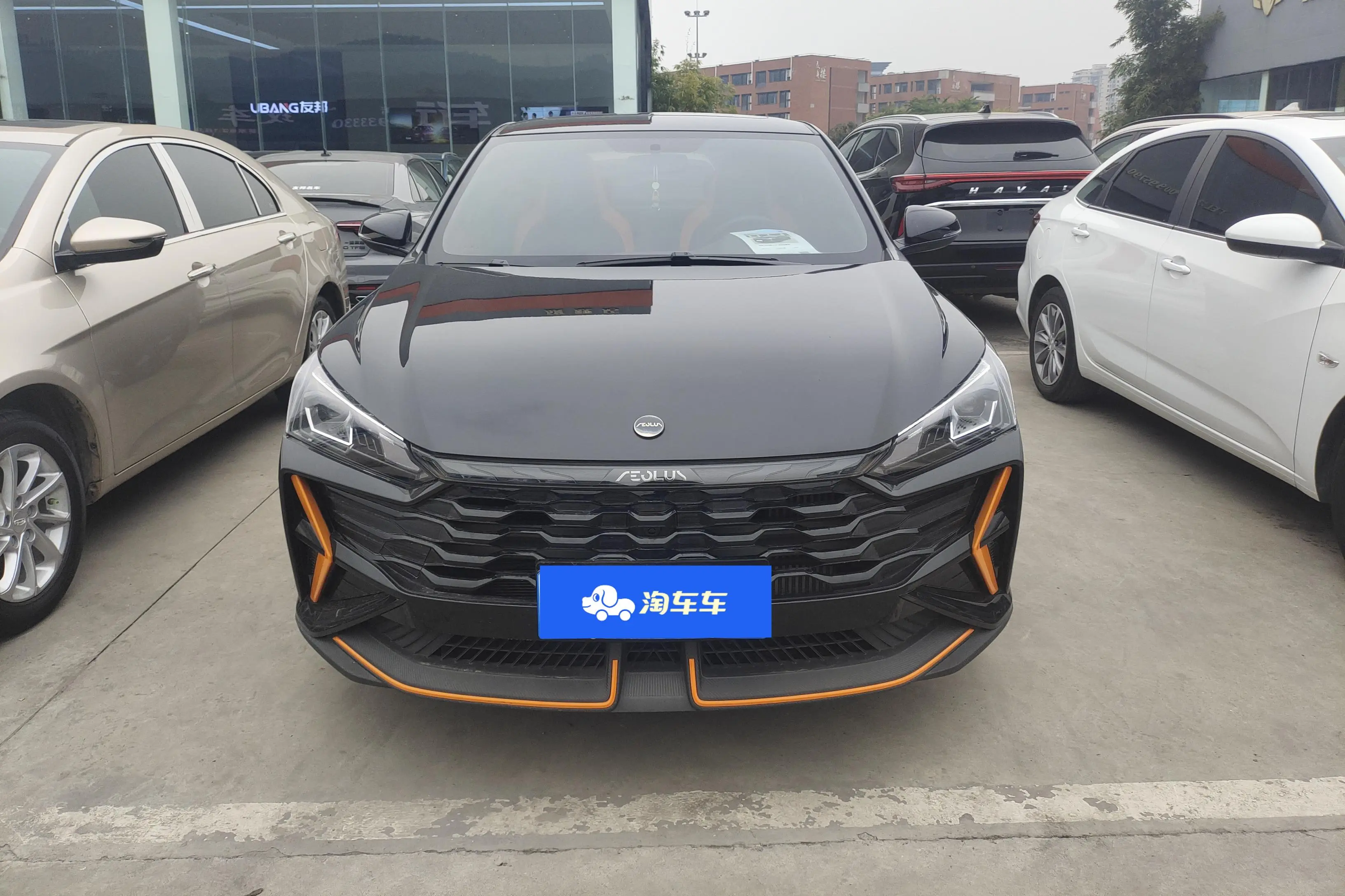 Dongfeng Yixuan  из Китая