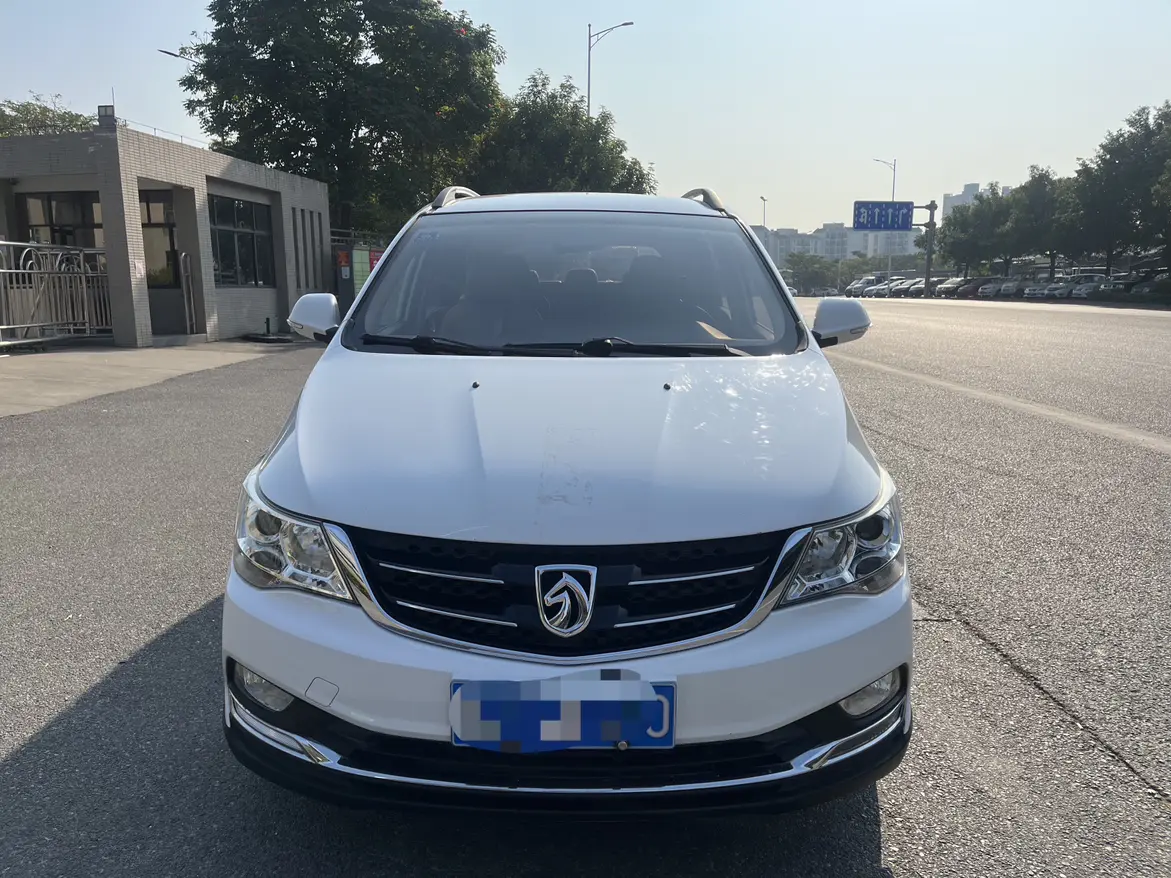 Baojun 730  из Китая