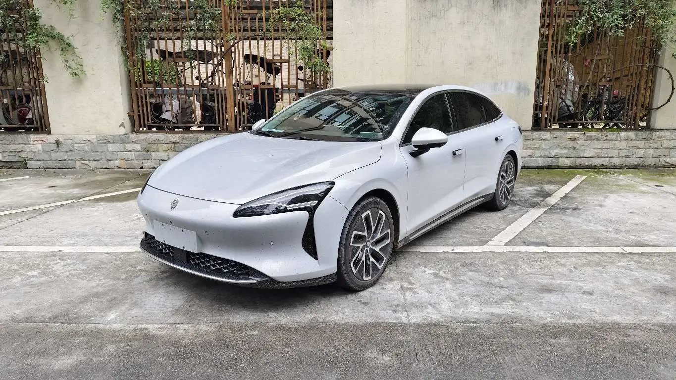 Baojun Enjoy EV  из Китая