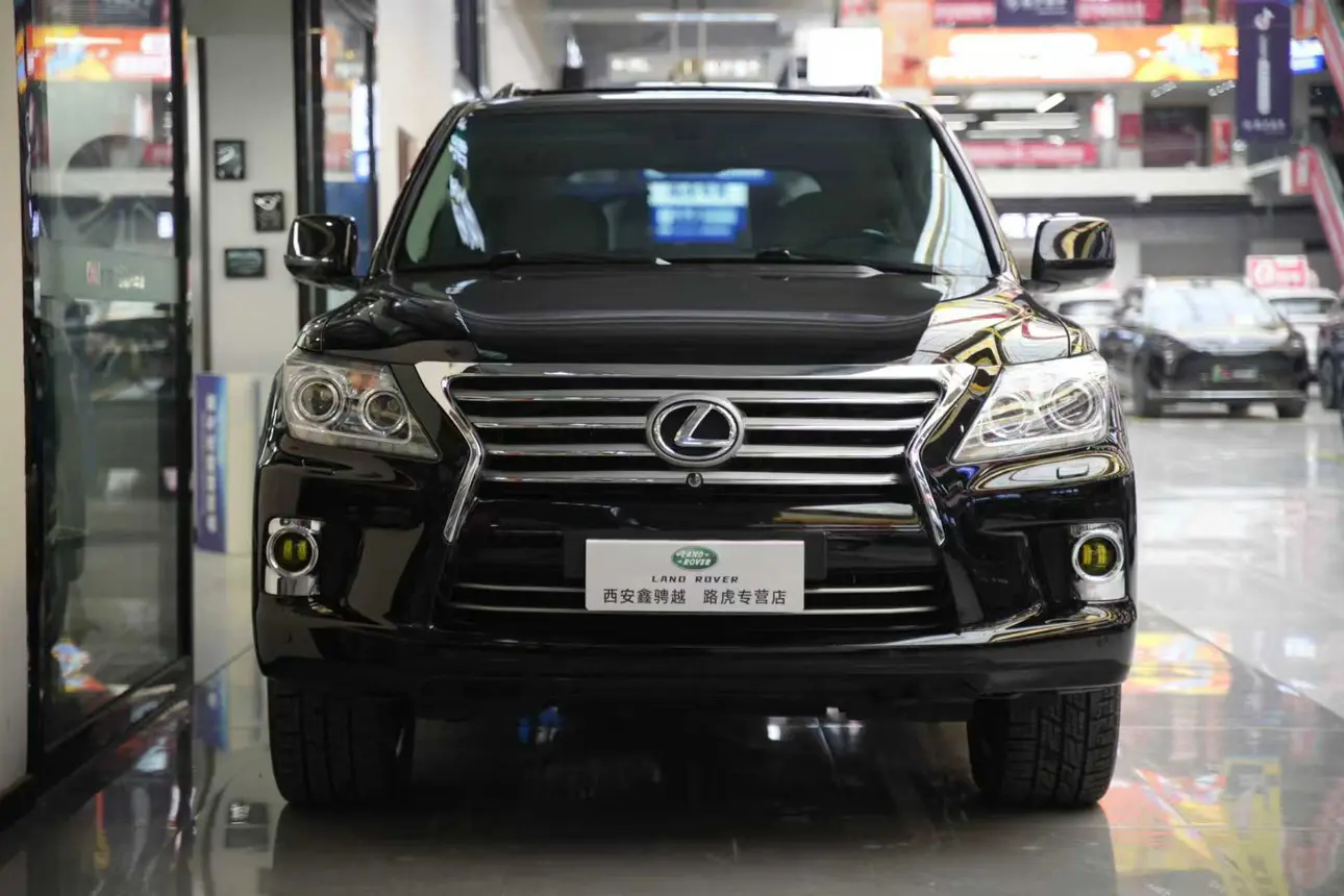 Lexus LX  из Китая