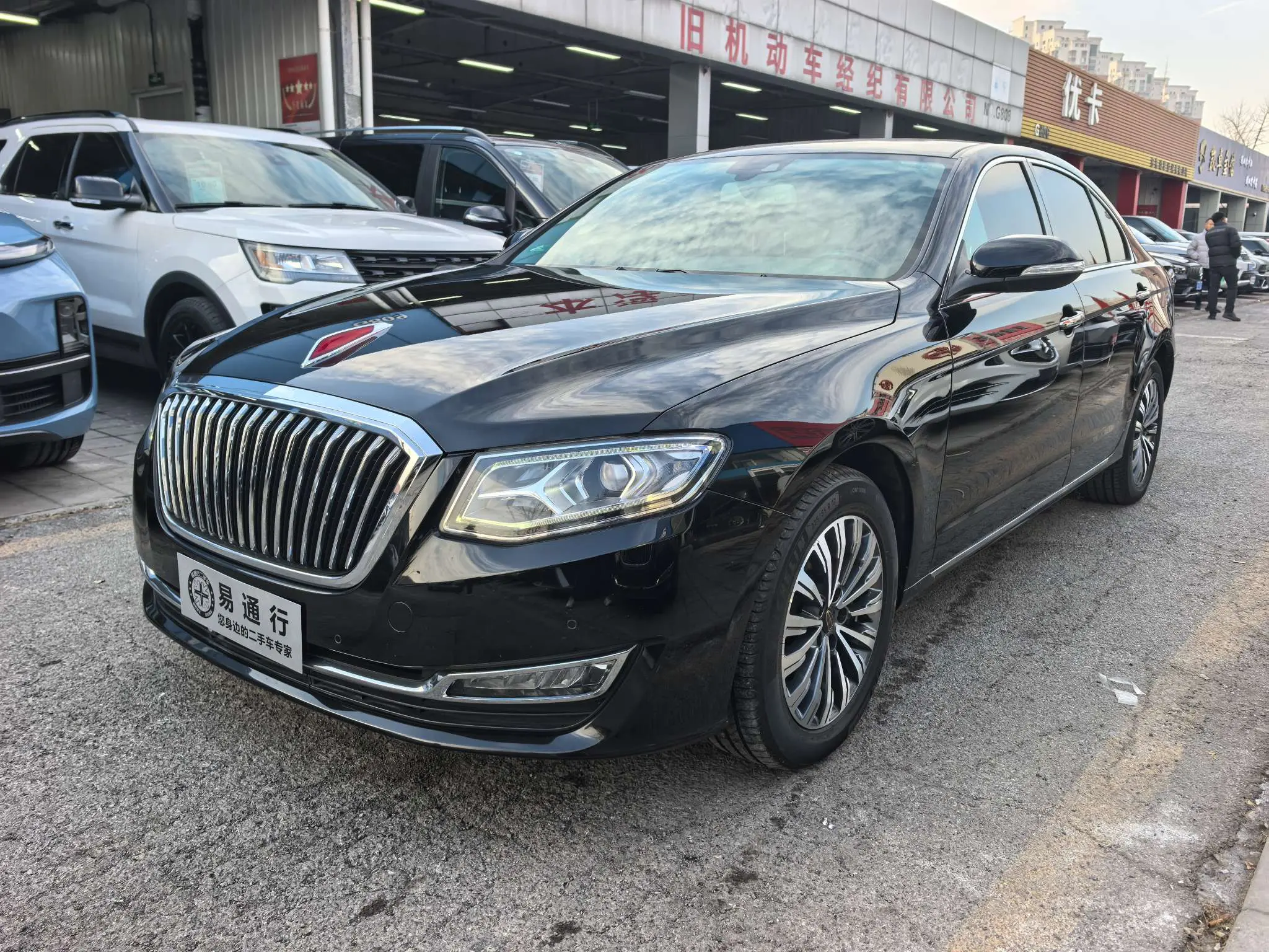 Hongqi H7  из Китая