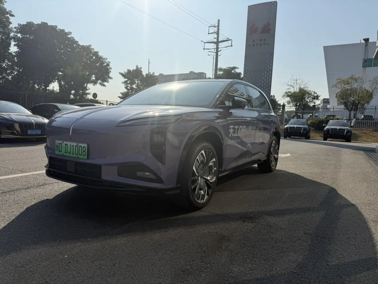 Hongqi Red Flag Tiangong 08  из Китая