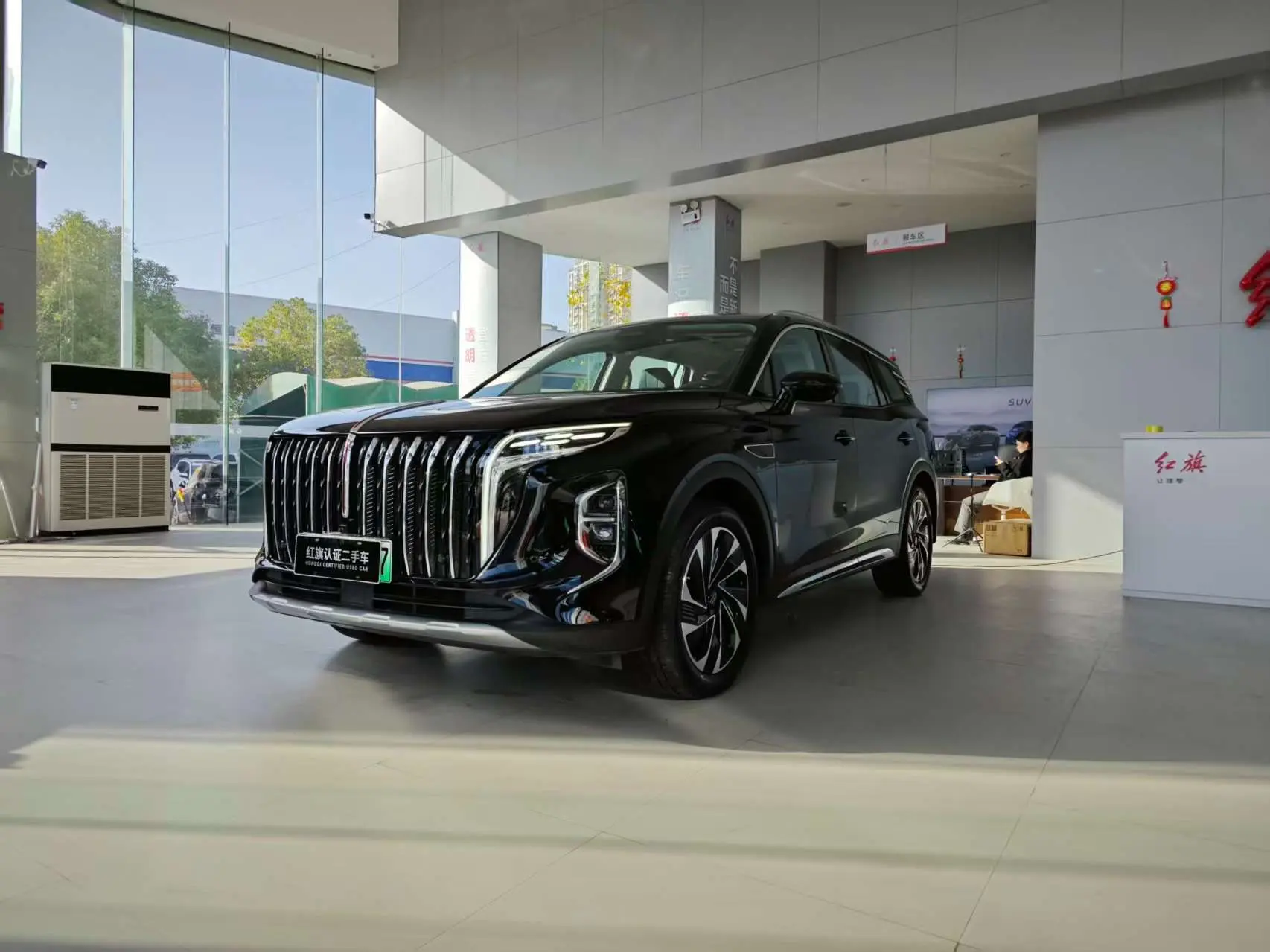 Hongqi HS7 PHEV  из Китая