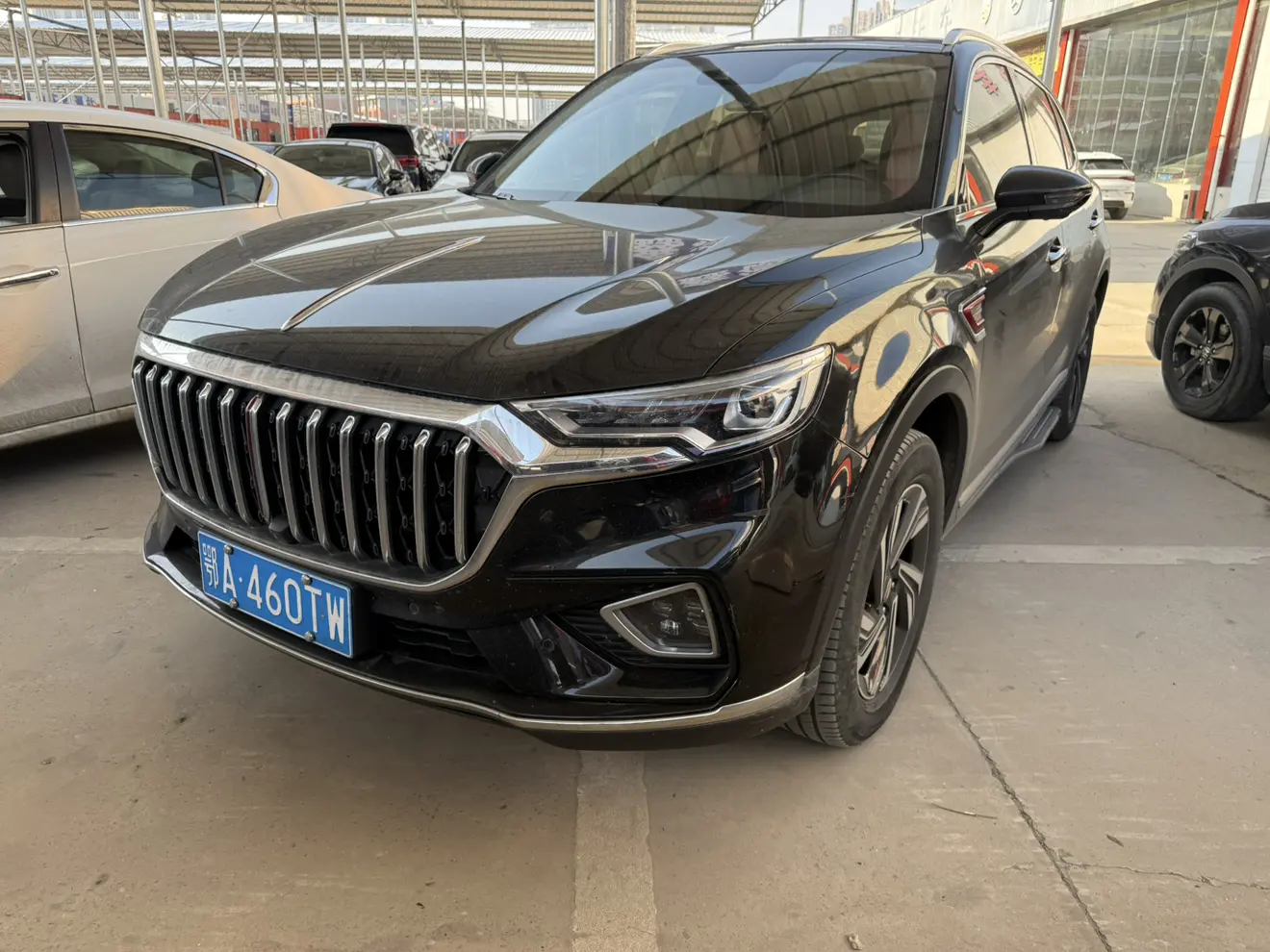 Hongqi HS5  из Китая