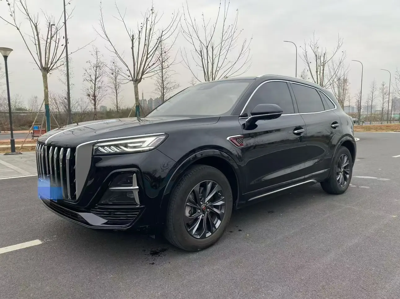 Hongqi HS5  из Китая