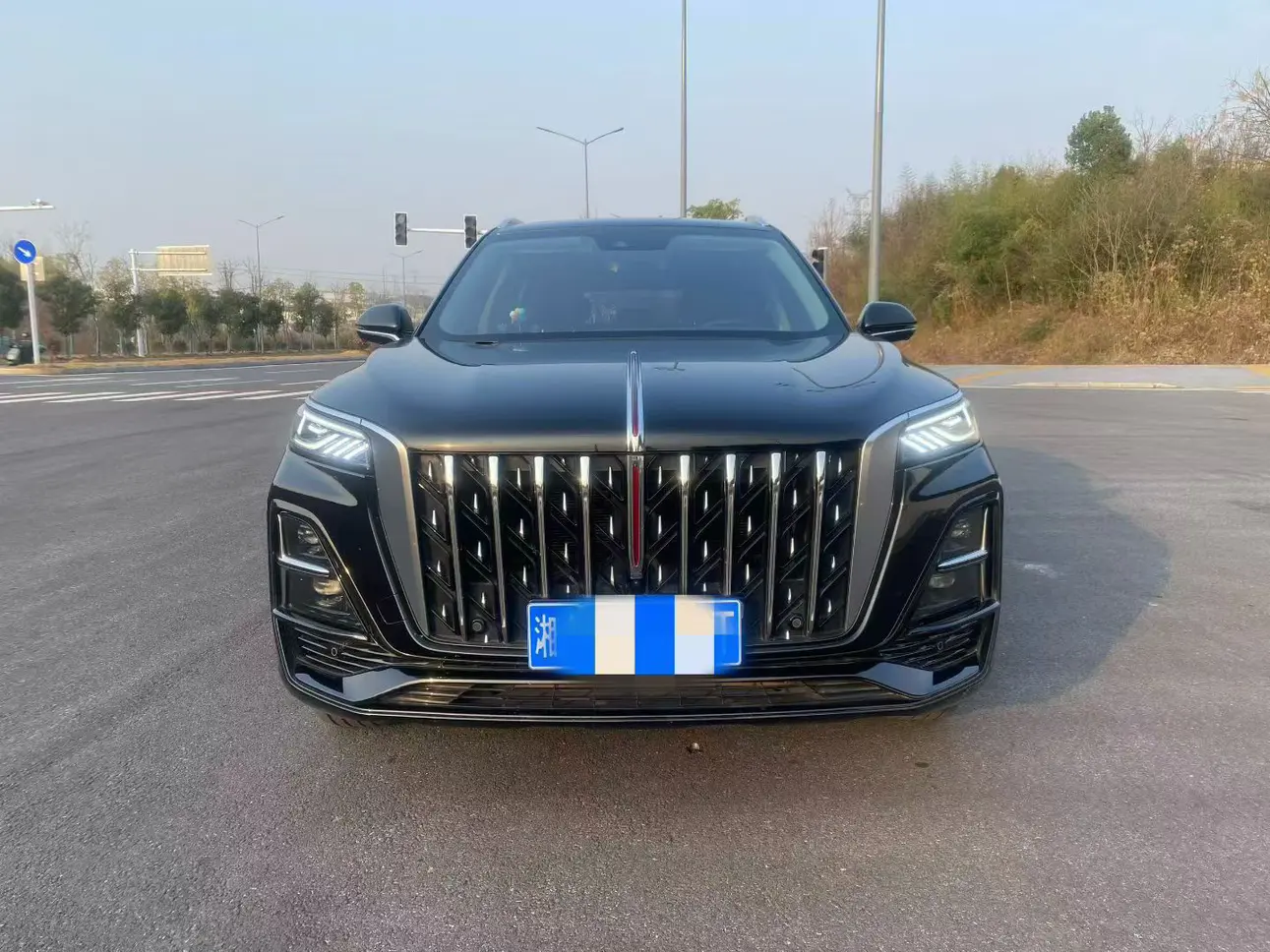 Hongqi HS5  из Китая