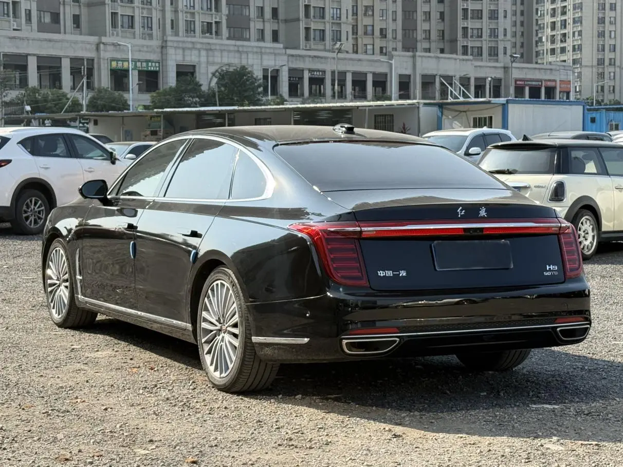 Hongqi H9  из Китая