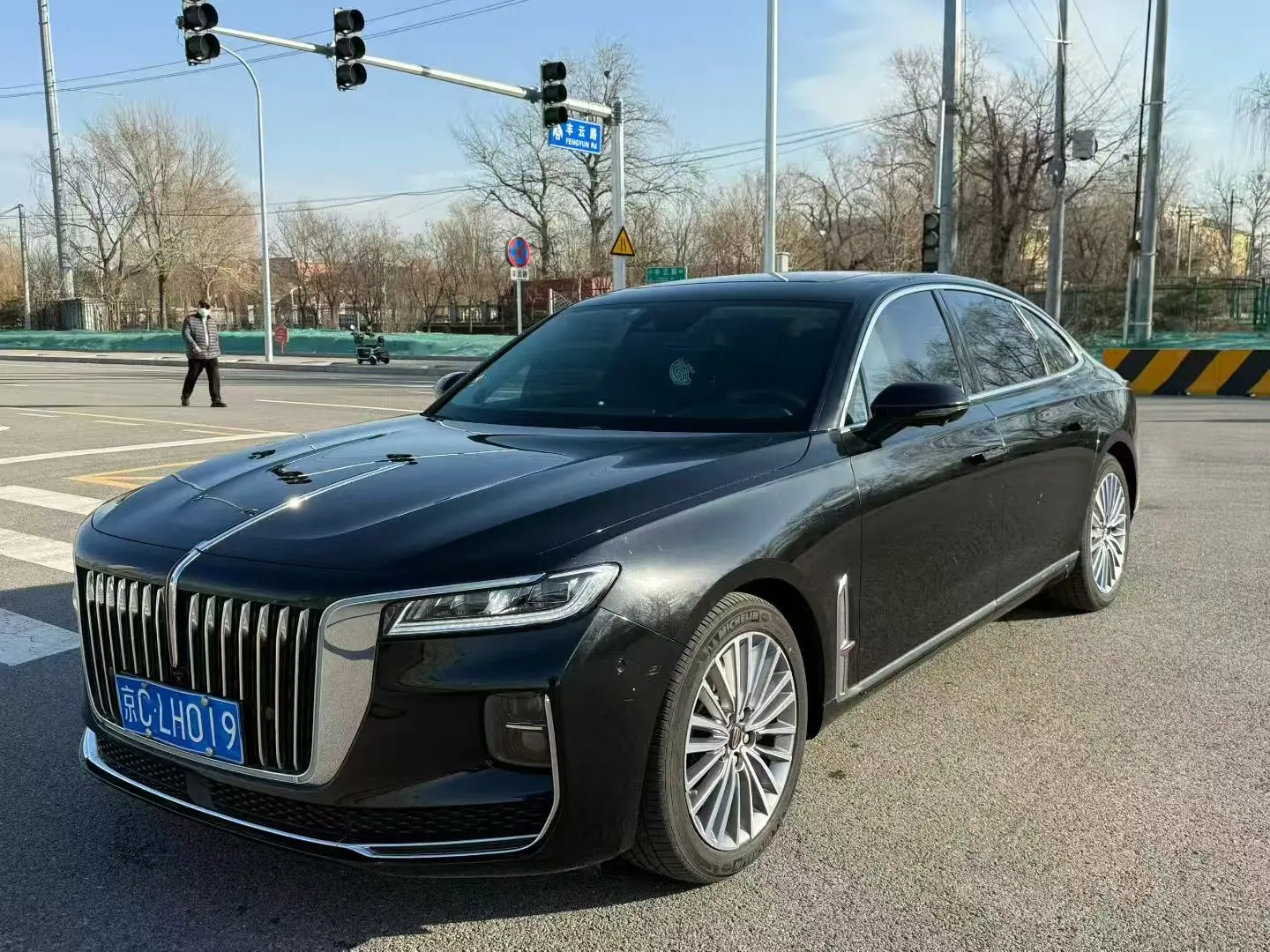 Hongqi H9  из Китая