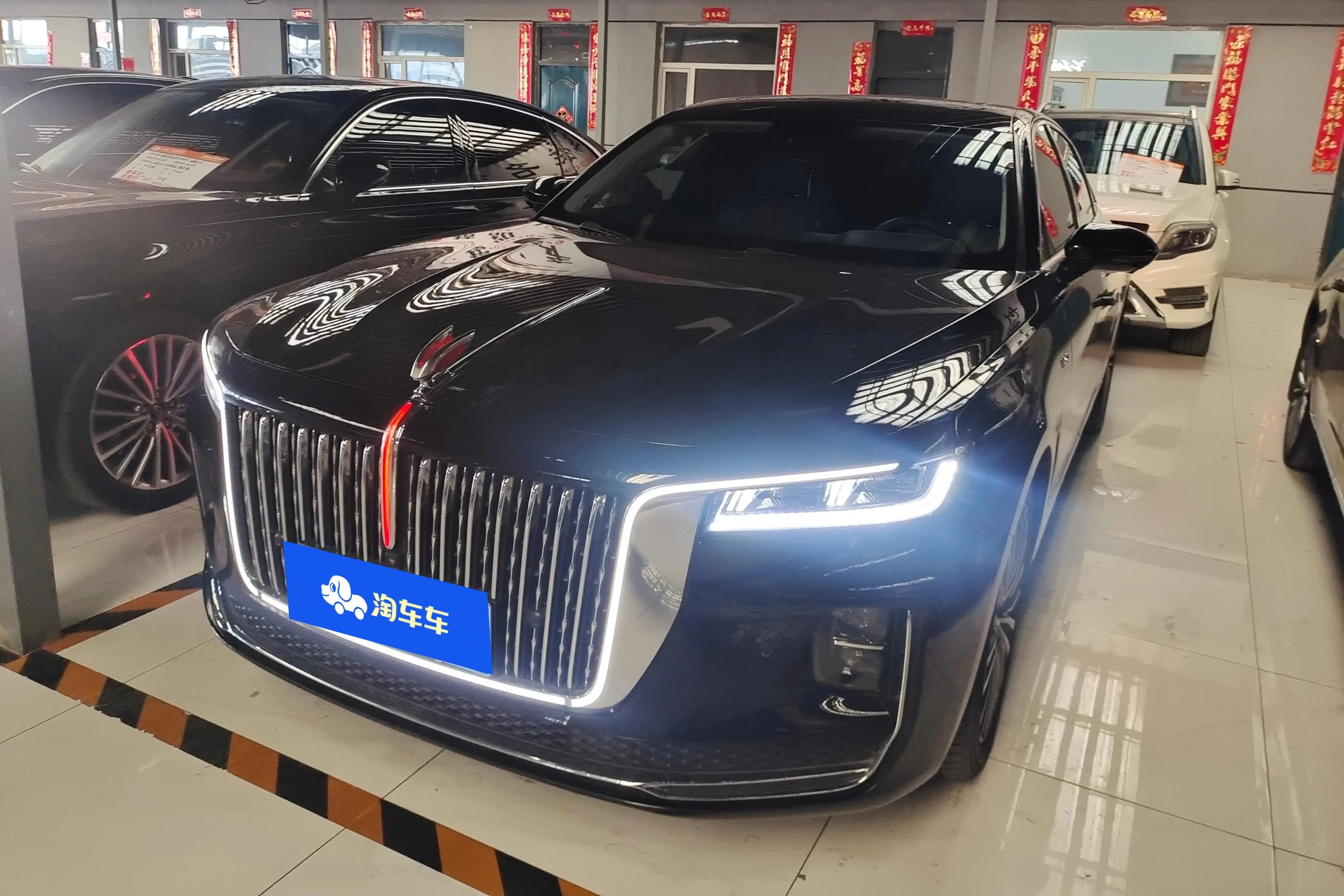 Hongqi H9  из Китая