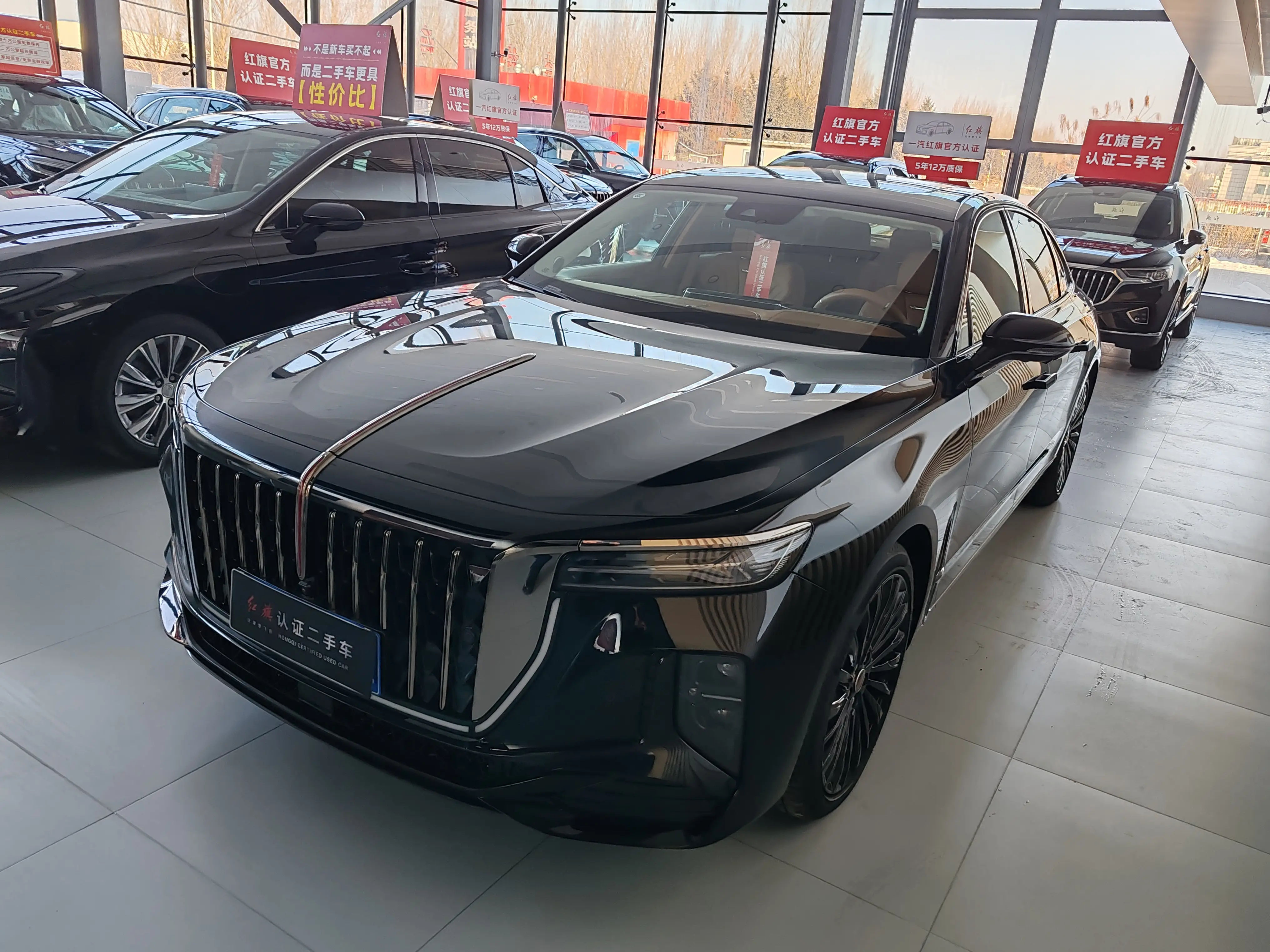 Hongqi H9  из Китая