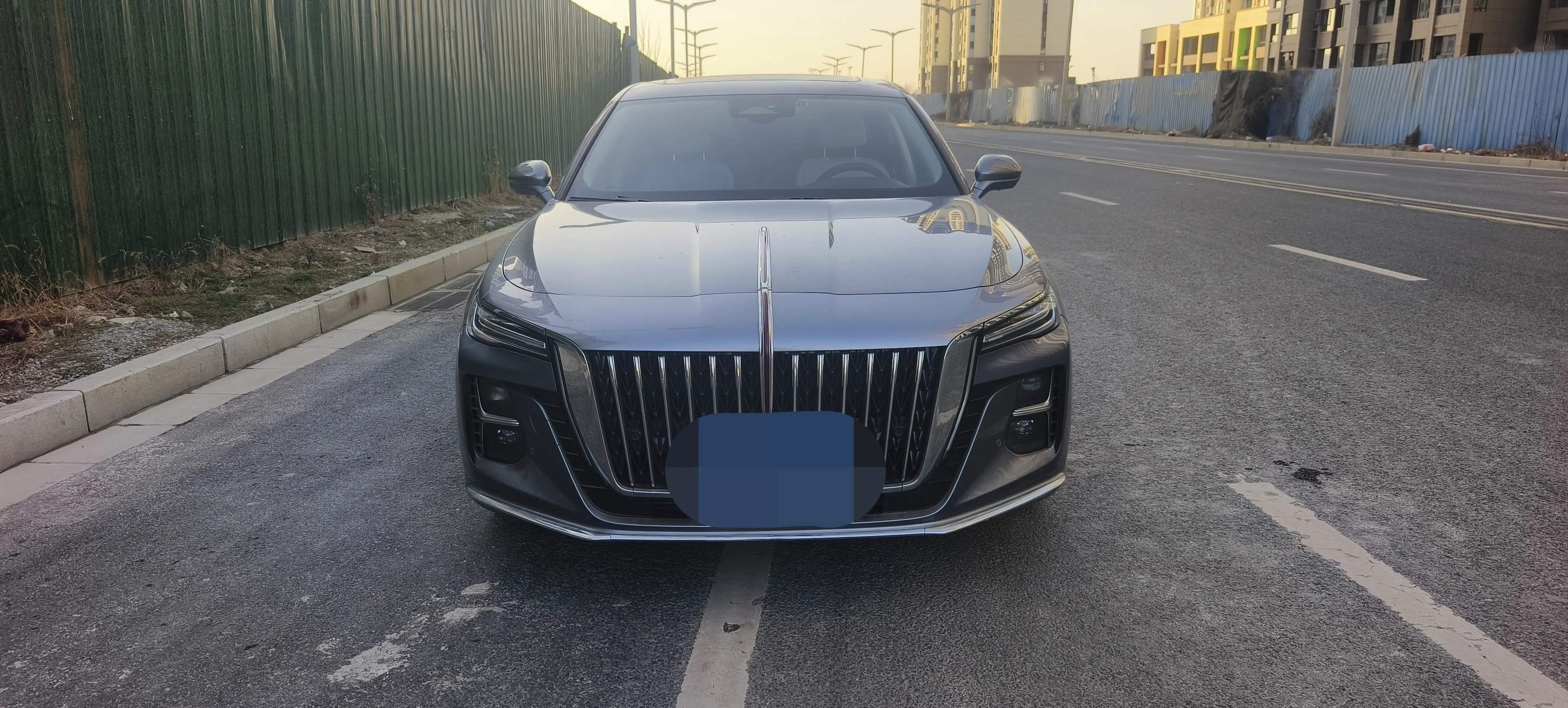 Hongqi H5  из Китая