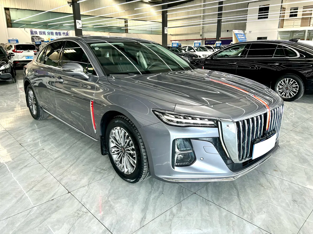 Hongqi H5  из Китая