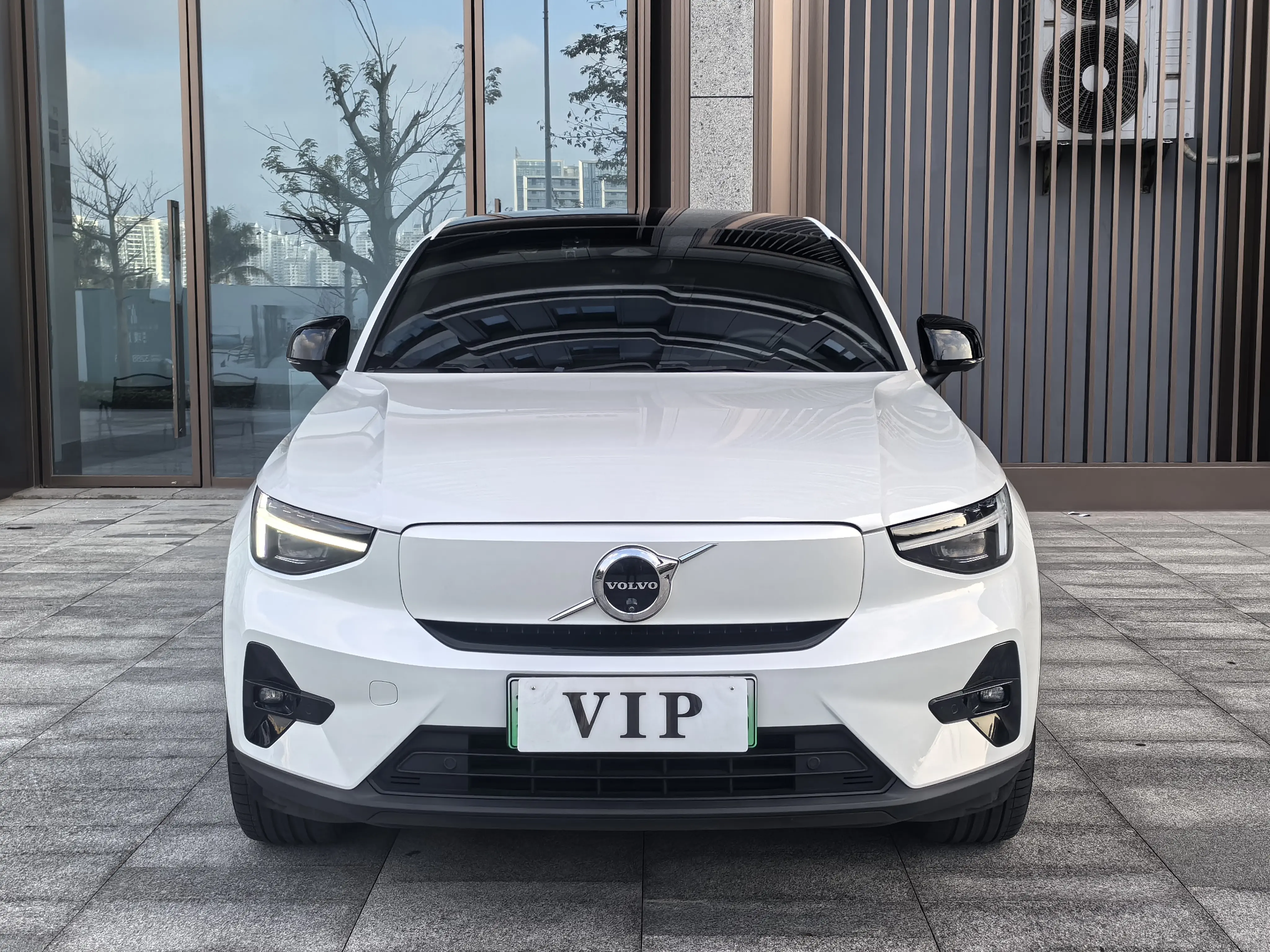 Volvo C40 EV  из Китая