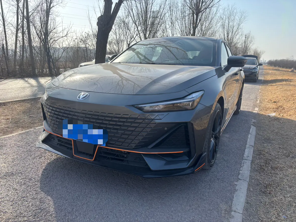 Changan UNI-V  из Китая