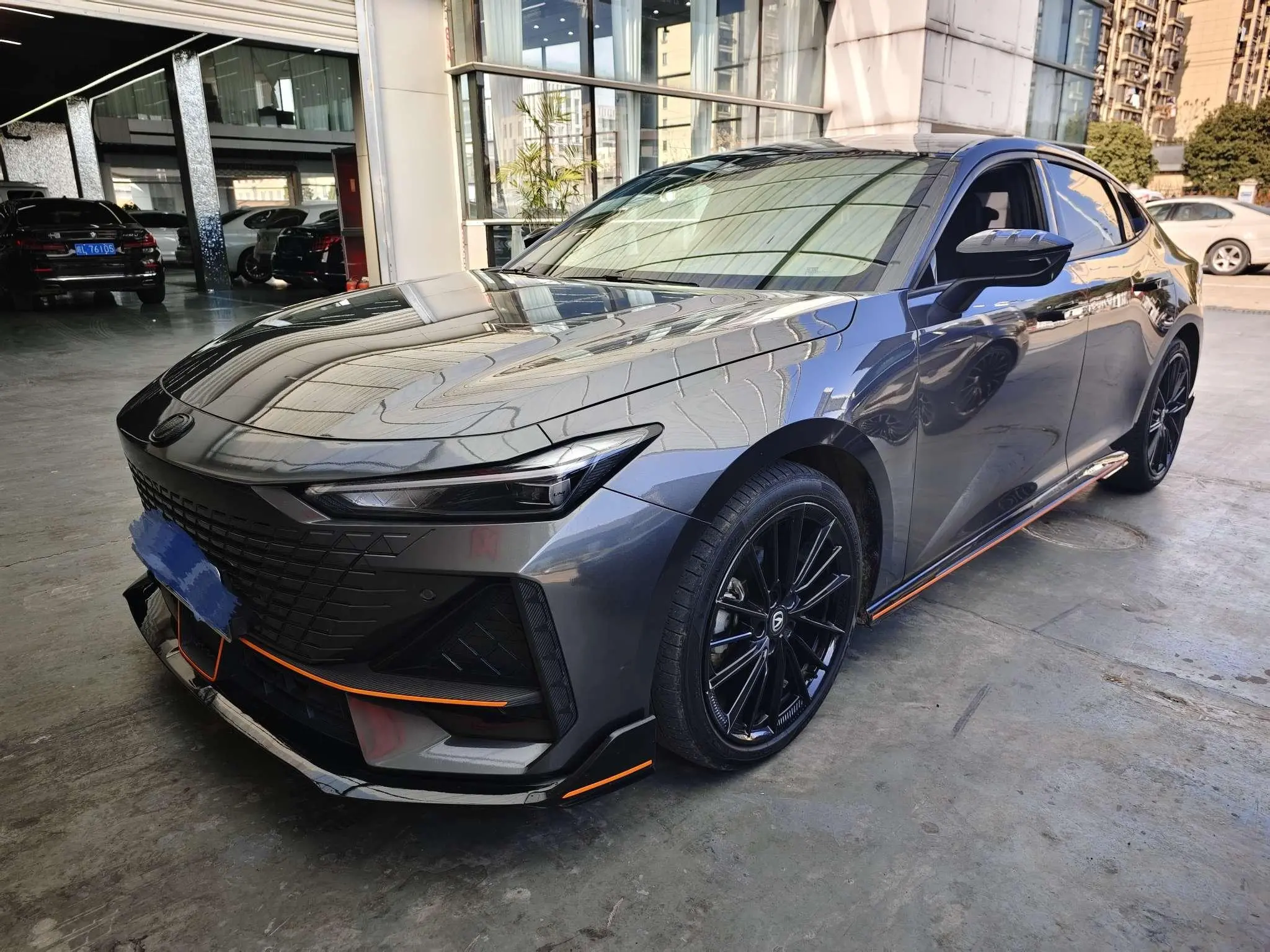 Changan UNI-V  из Китая