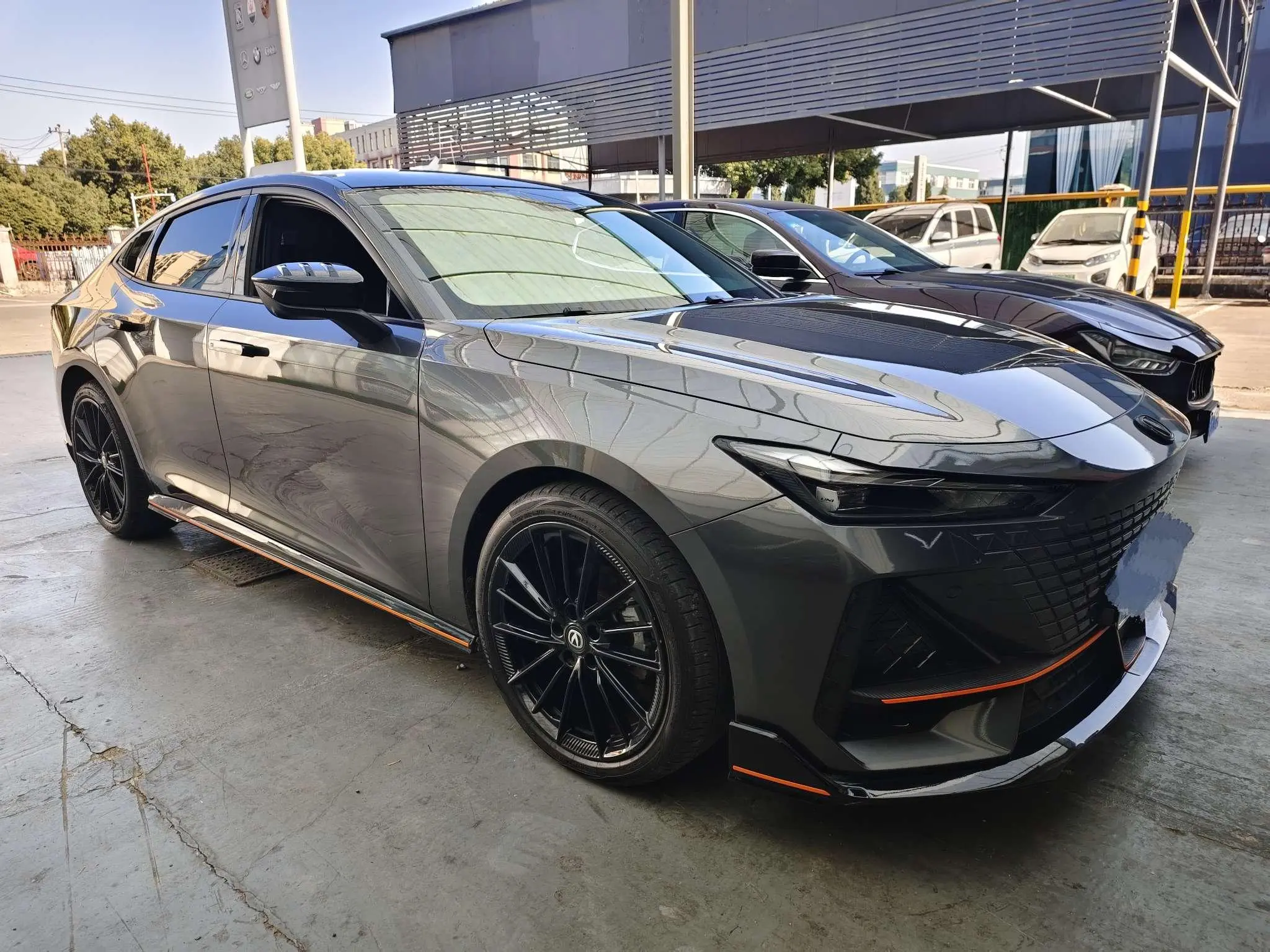 Changan UNI-V  из Китая