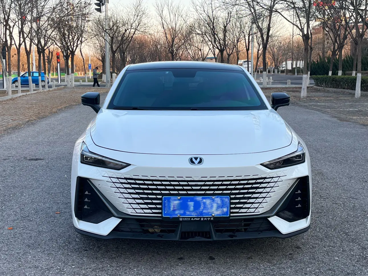 Changan UNI-V  из Китая