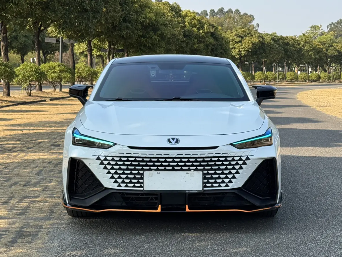 Changan UNI-V  из Китая