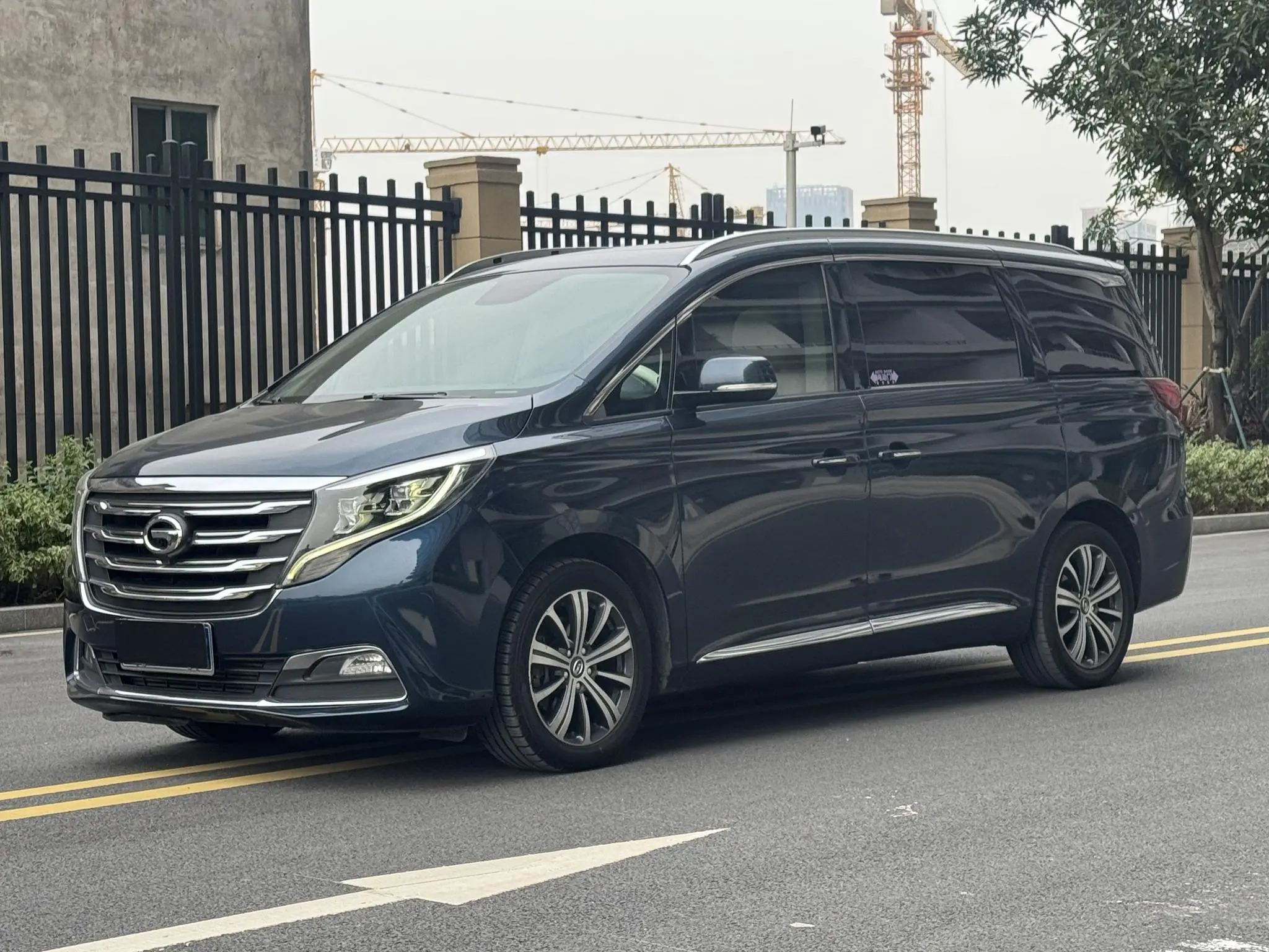 GAC Trumpchi M8  из Китая