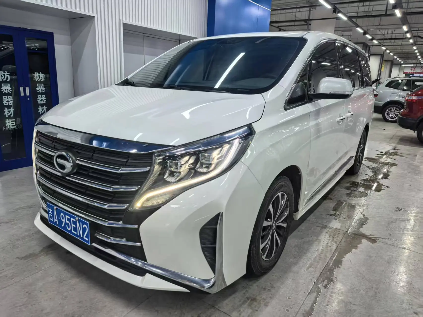 GAC Trumpchi M8  из Китая