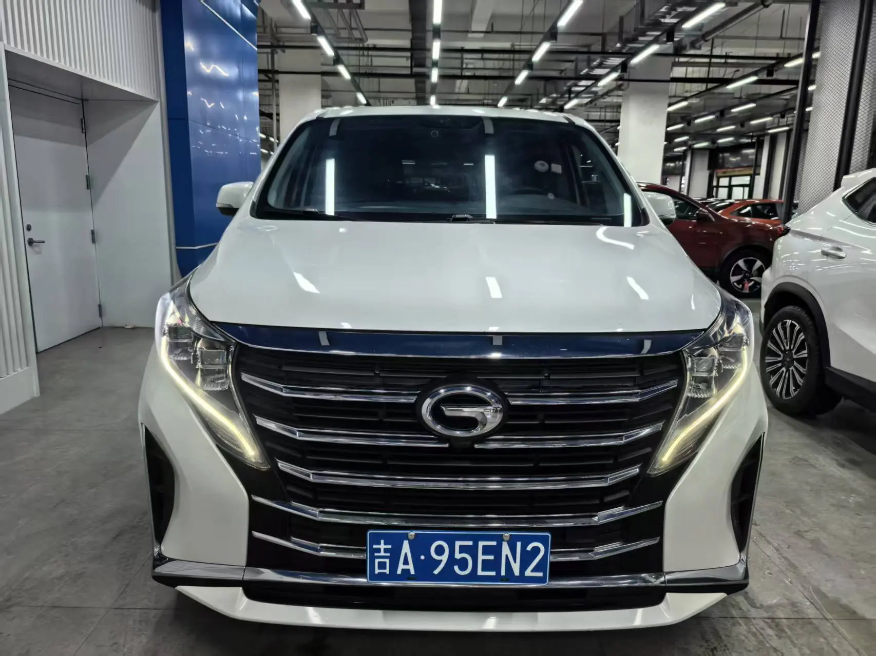 GAC Trumpchi M8  из Китая
