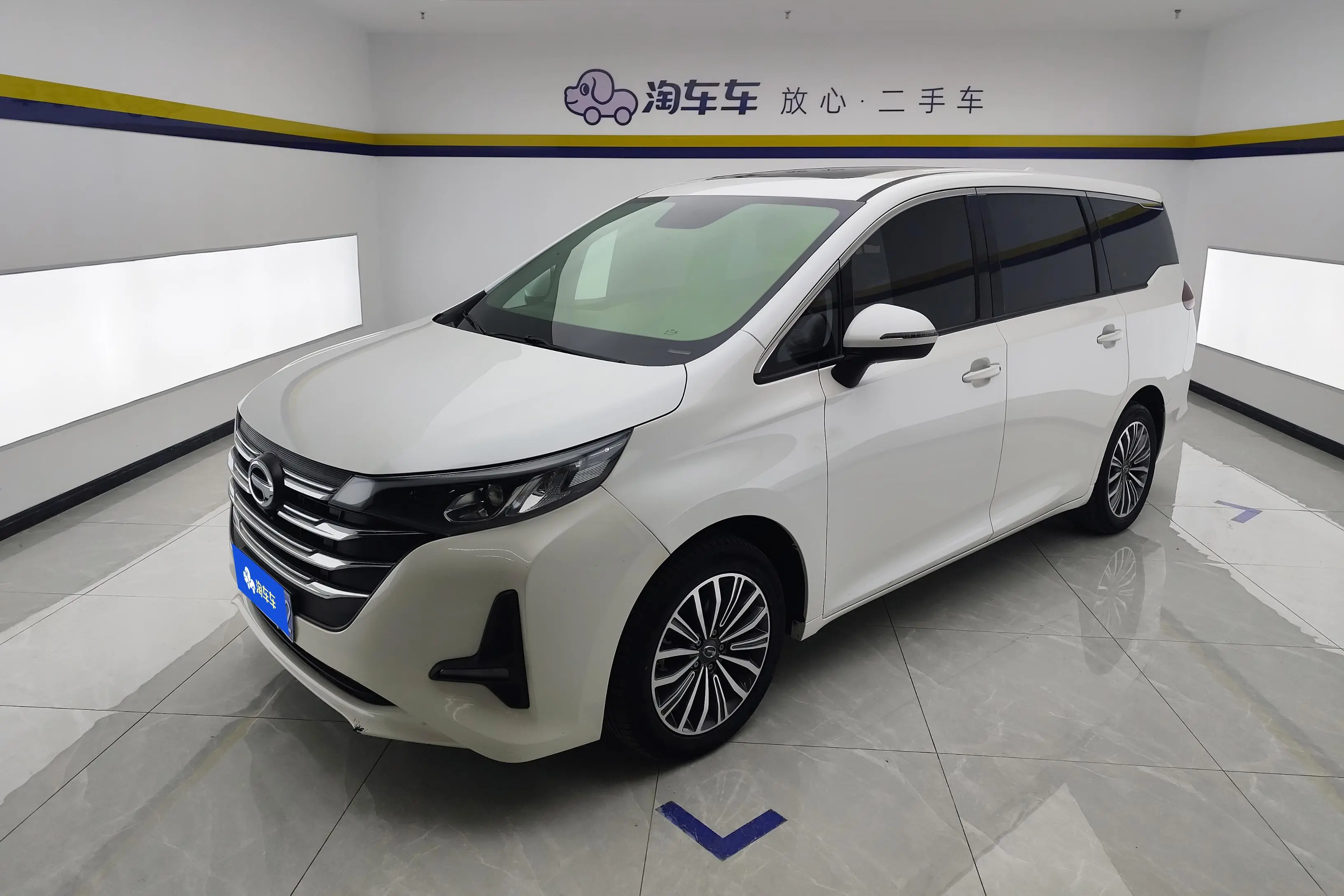 GAC Trumpchi M6  из Китая