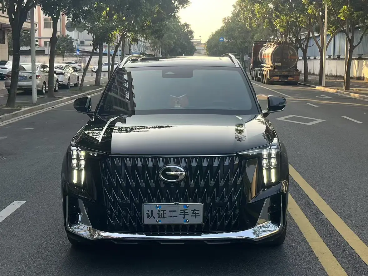 GAC Trumpchi GS8  из Китая