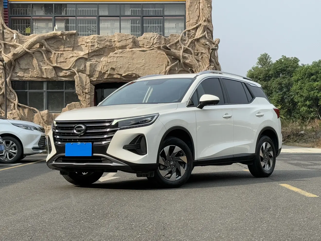 GAC Trumpchi GS4  из Китая