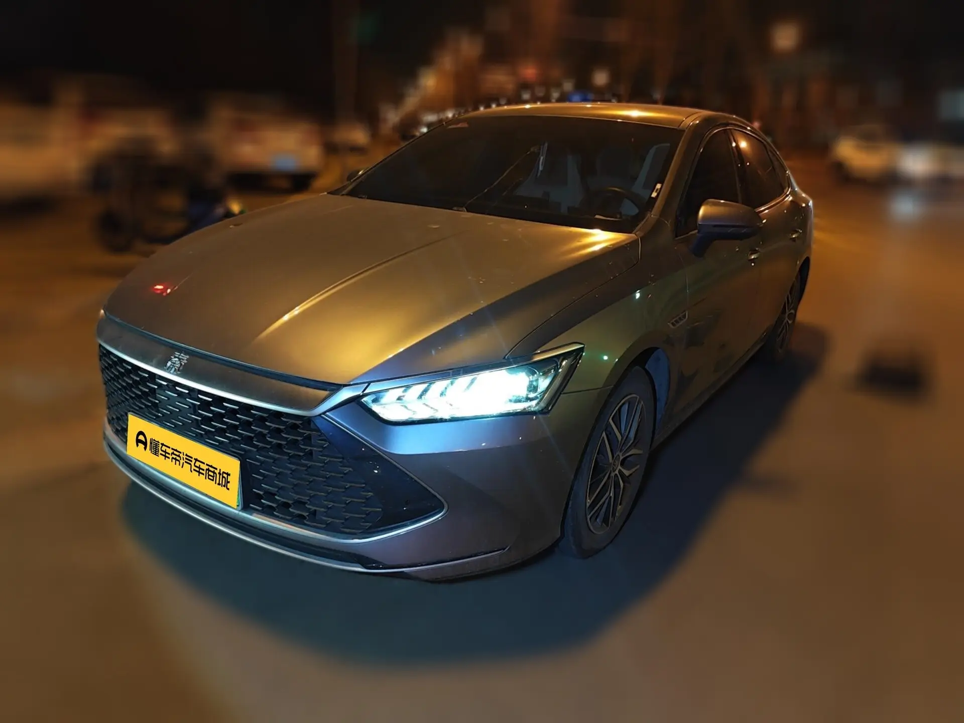 BYD Qin PLUS DM  из Китая