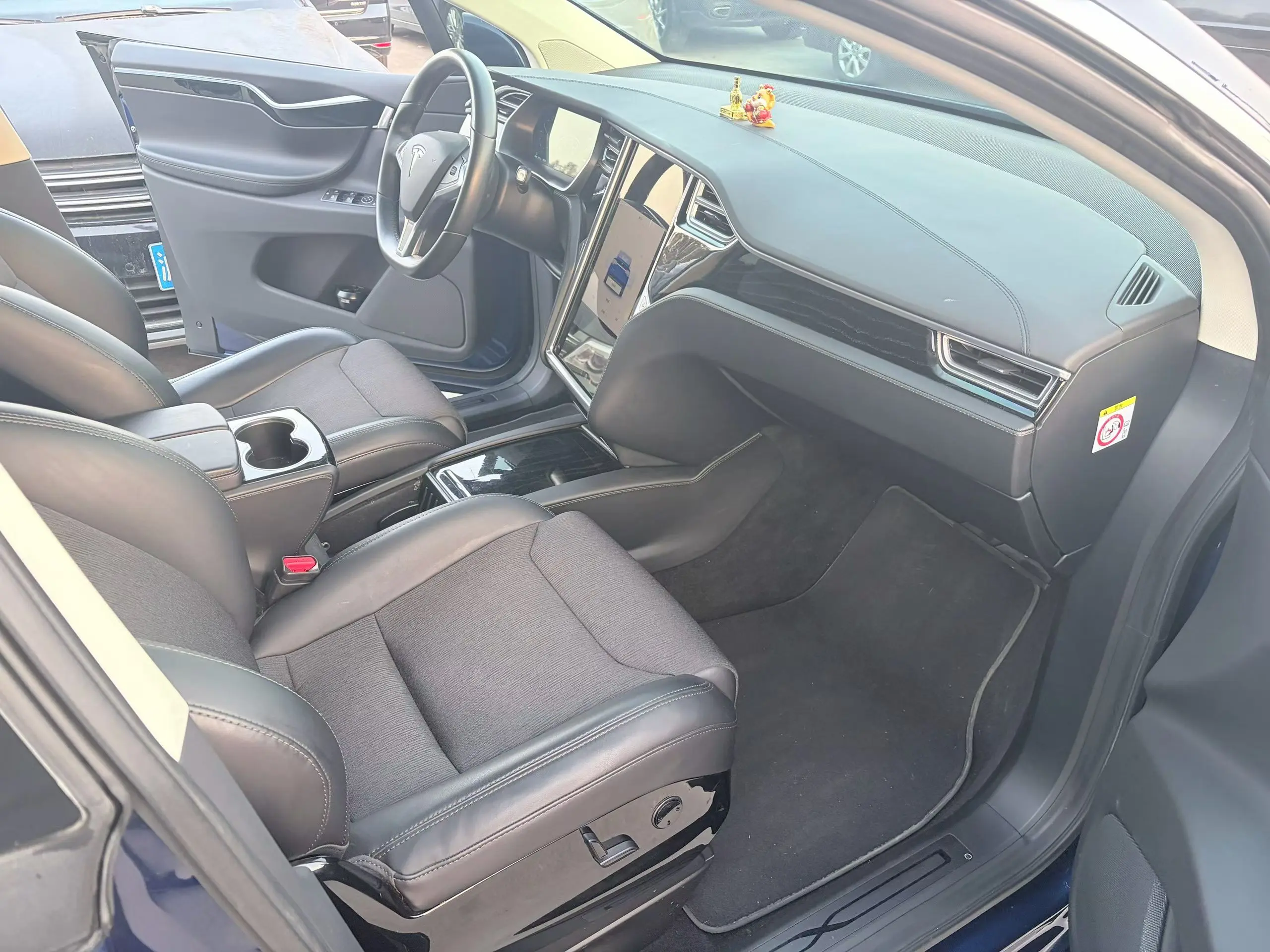 Tesla Model X  из Китая