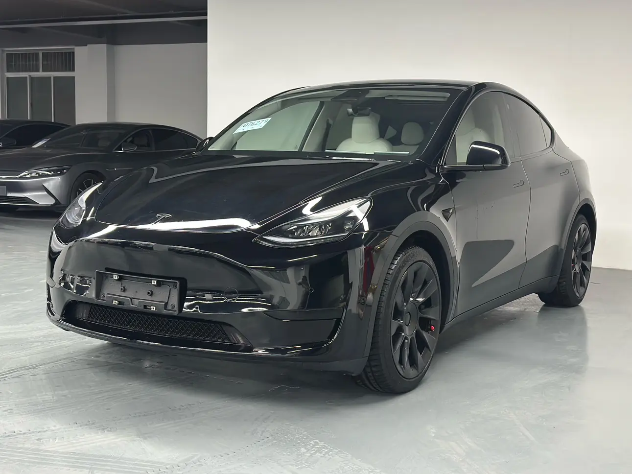 Tesla Model Y  из Китая