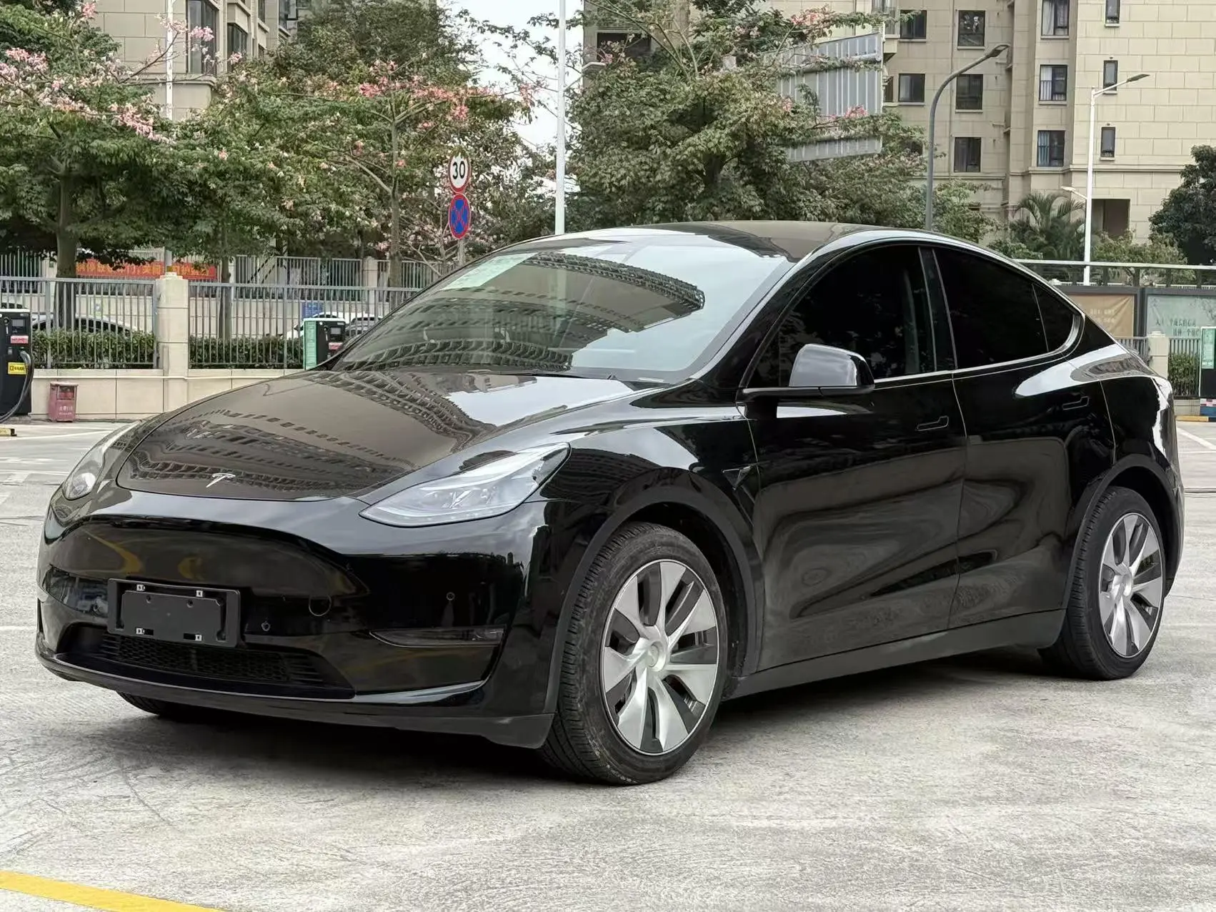 Tesla Model Y  из Китая