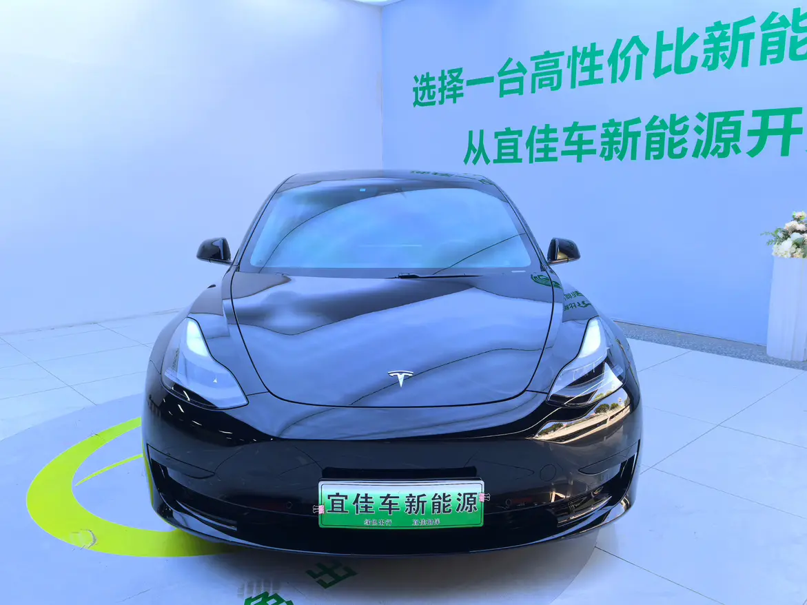 Tesla Model 3  из Китая