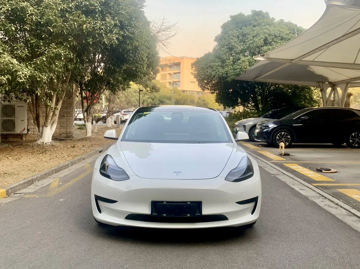 Tesla Model 3  из Китая