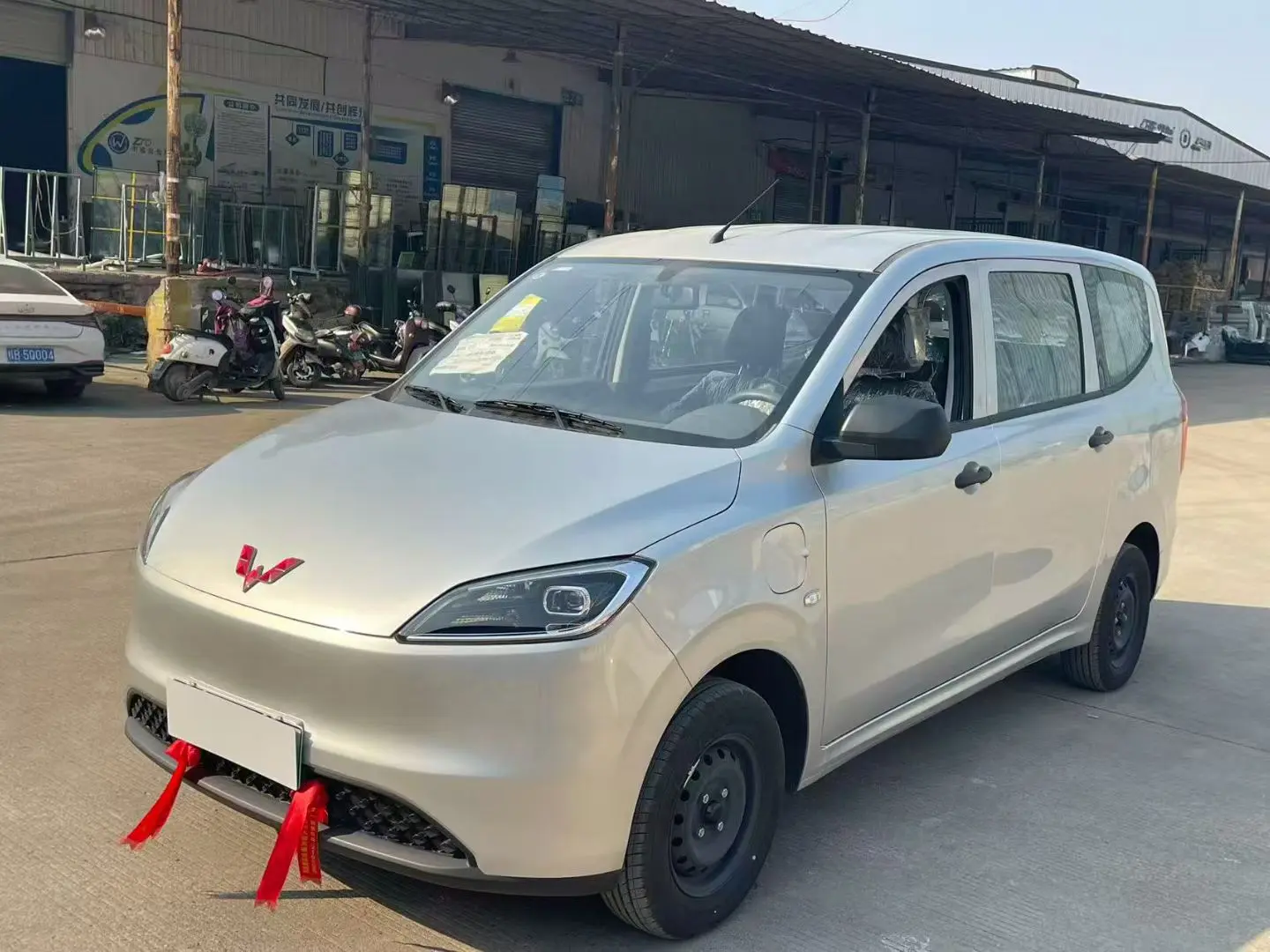 Wuling Hongguang pure electric version  из Китая