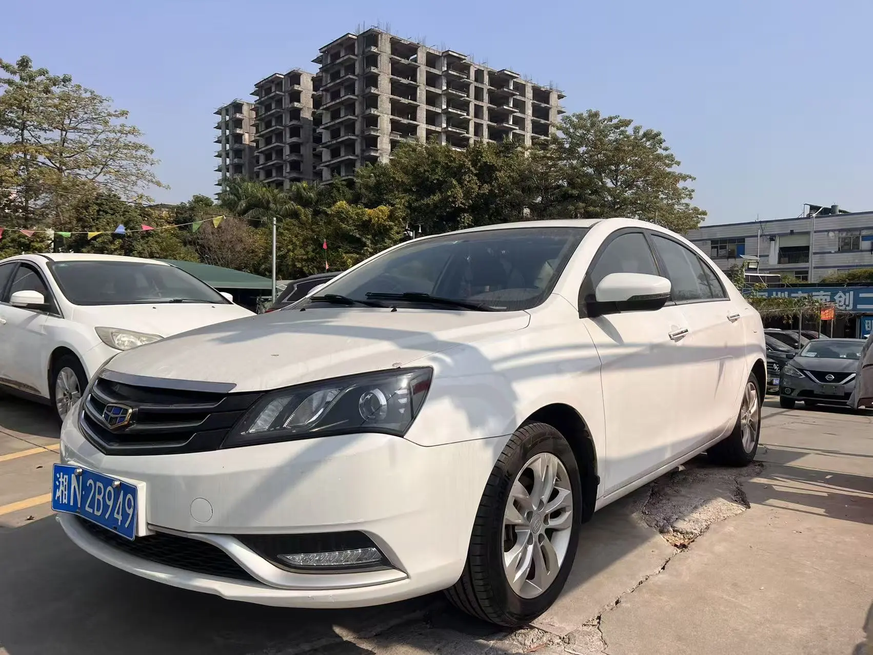 Geely Emgrand  из Китая