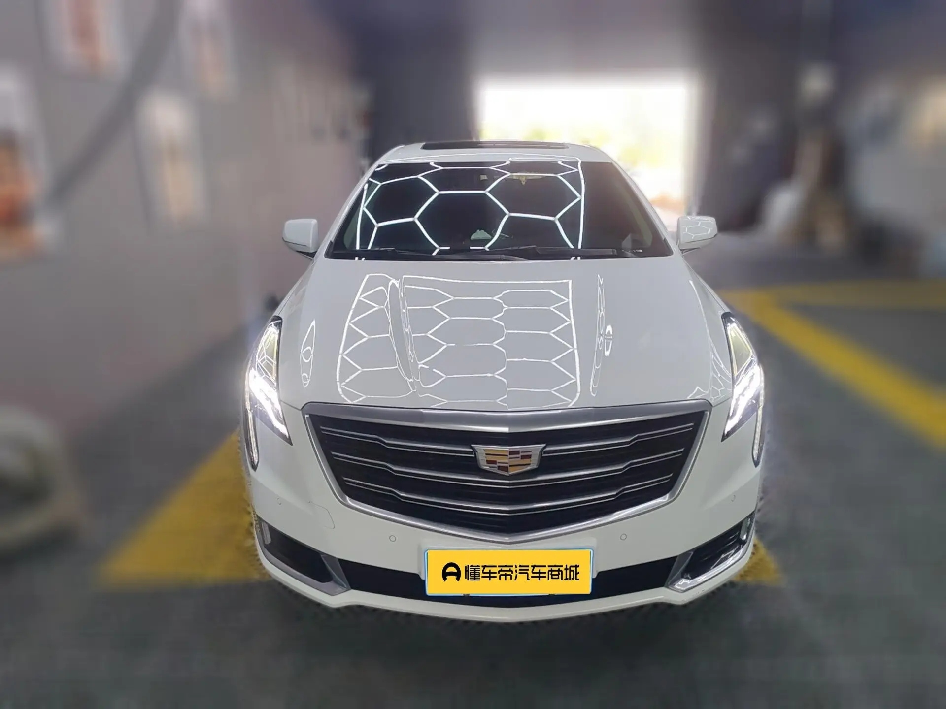 Cadillac XTS  из Китая