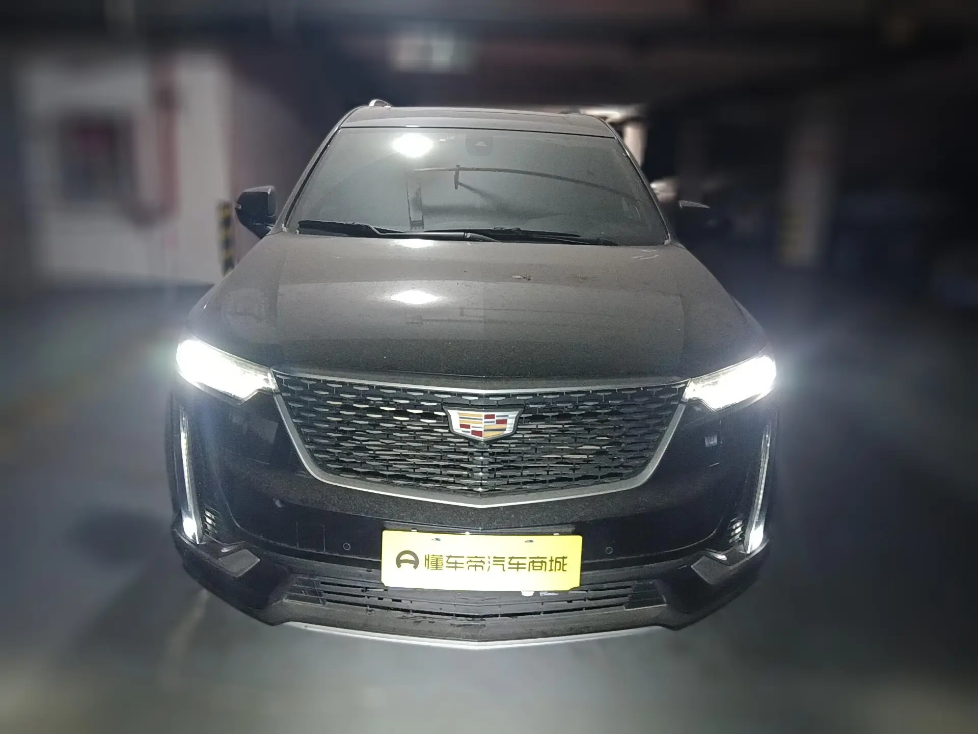 Cadillac XT6  из Китая