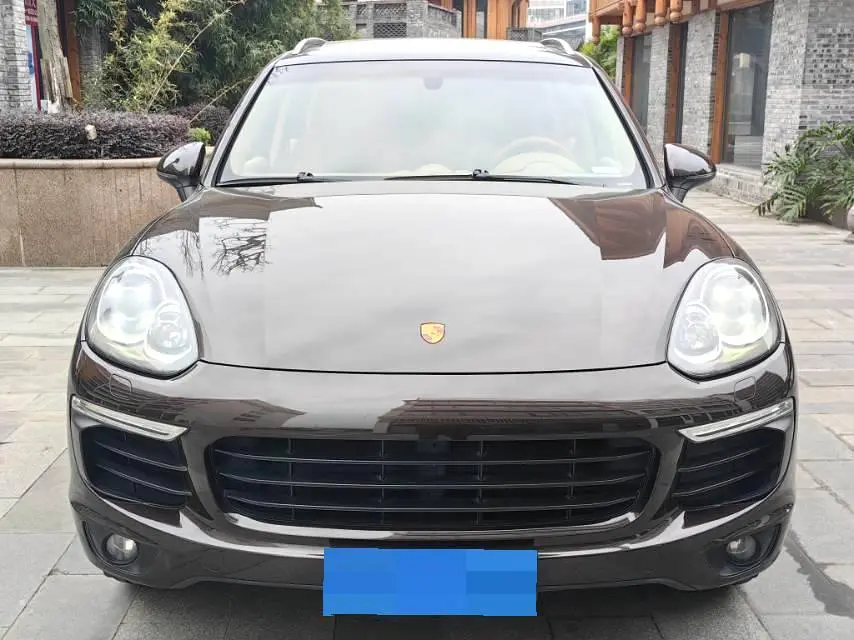 Porsche Cayenne E-Hybrid  из Китая