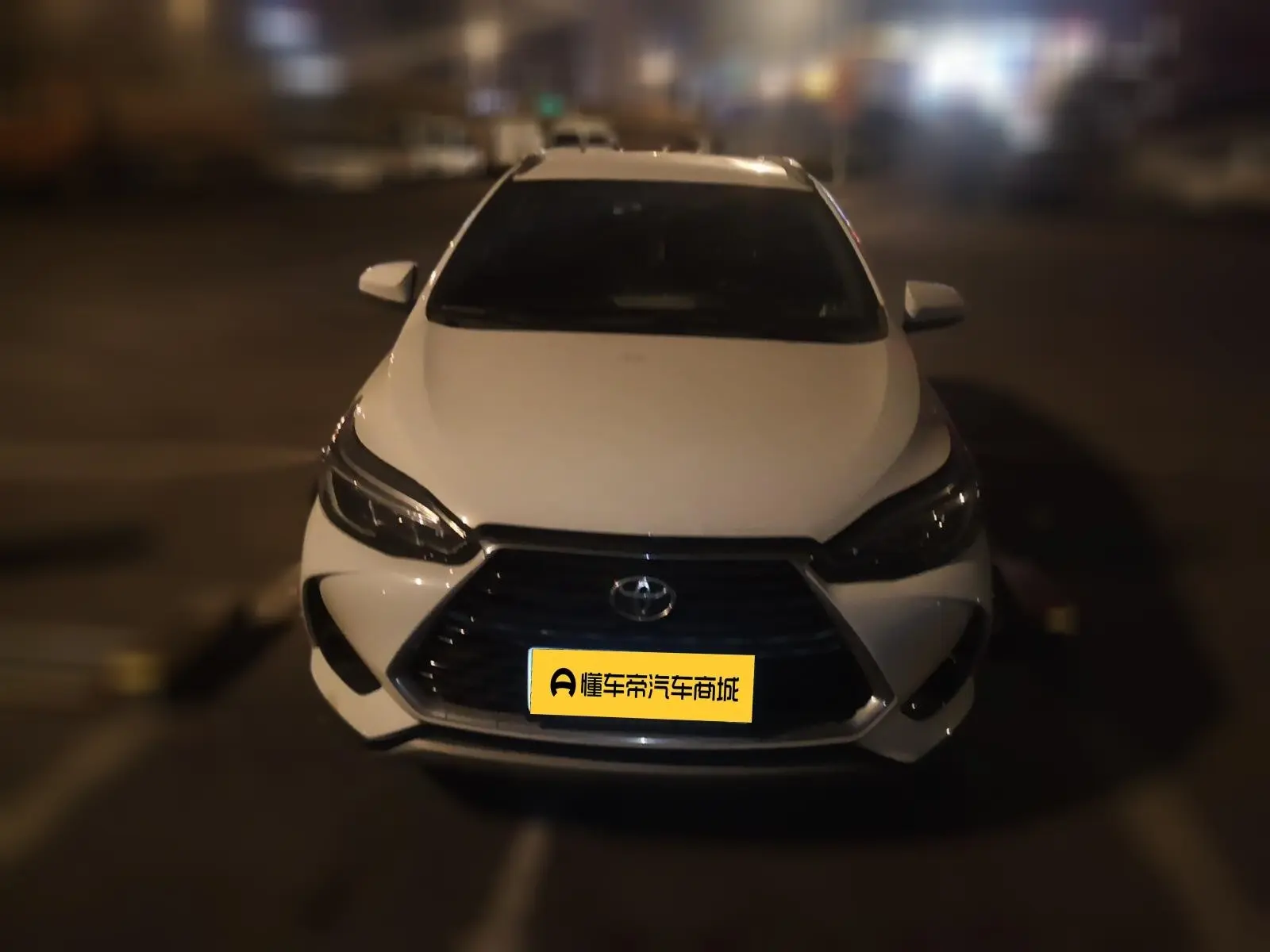 Toyota Yaris L  из Китая