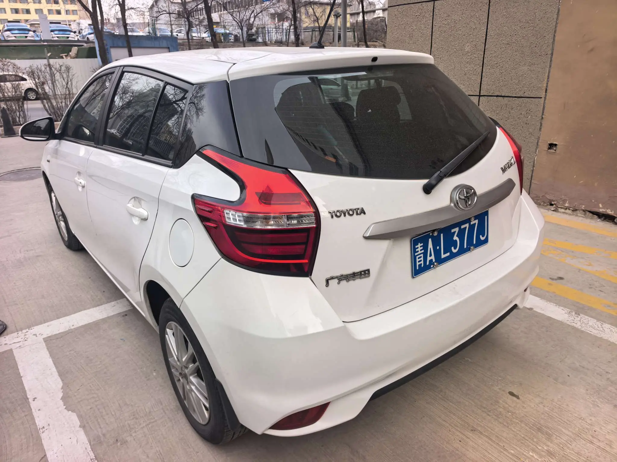 Toyota Yaris L  из Китая