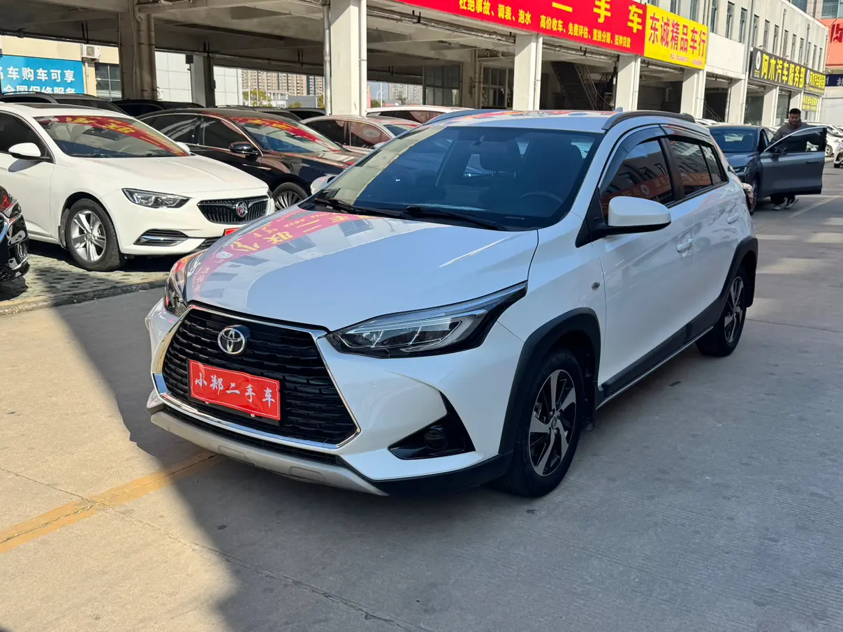 Toyota Yaris L  из Китая