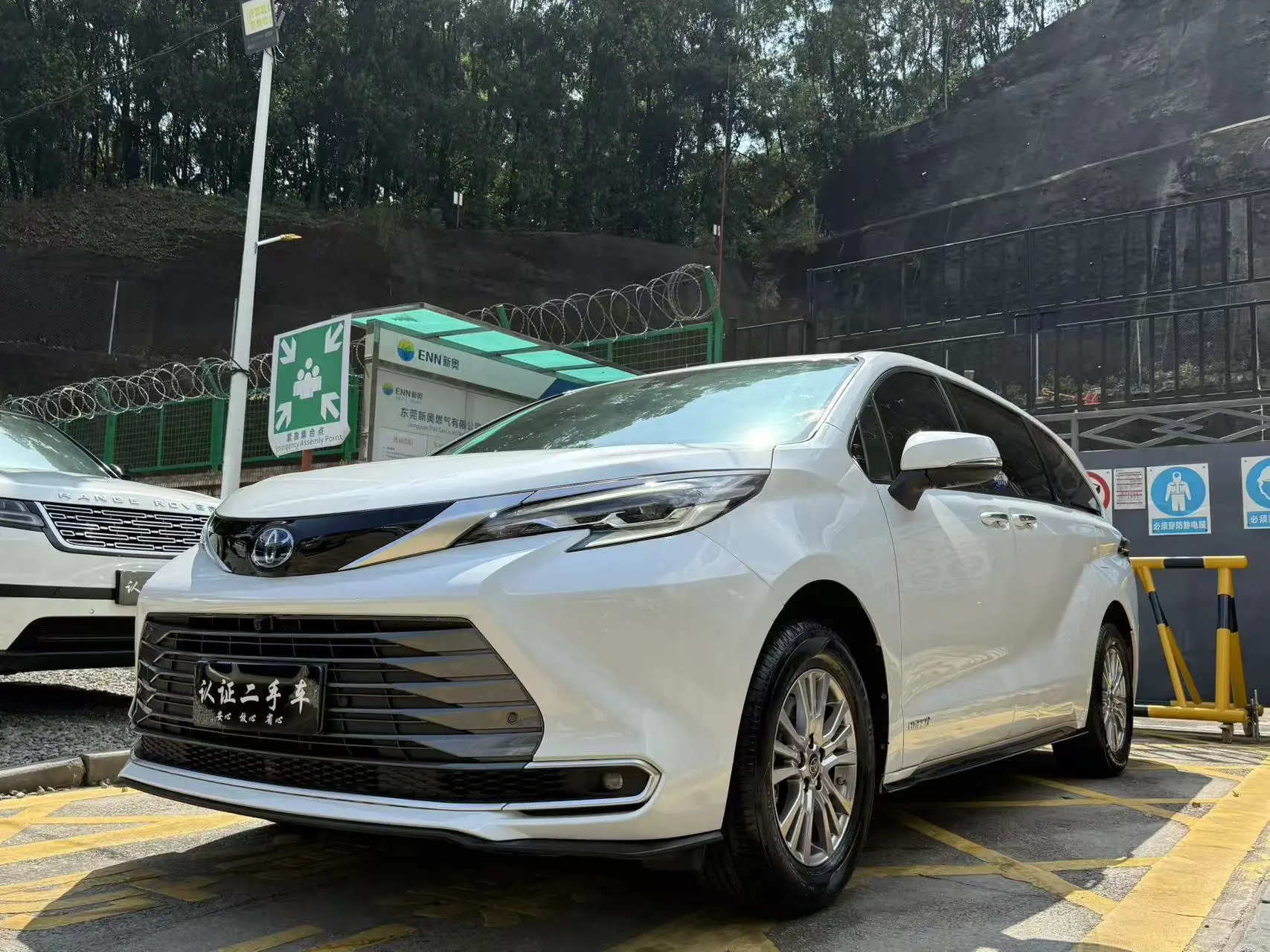 Toyota Sienna  из Китая