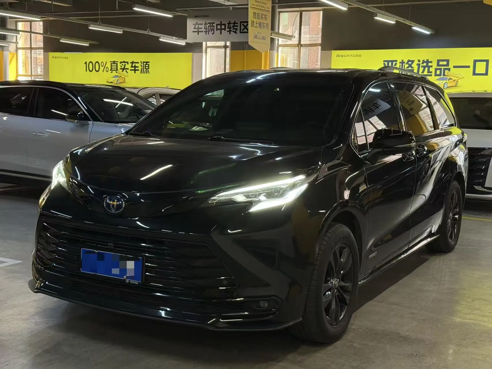 Toyota Sienna  из Китая